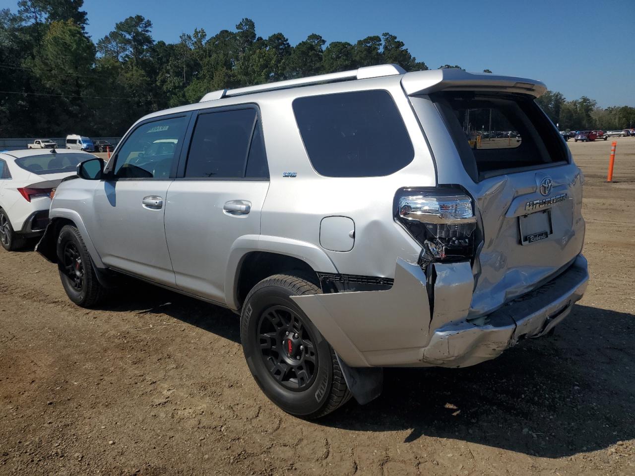 TOYOTA 4RUNNER SR5