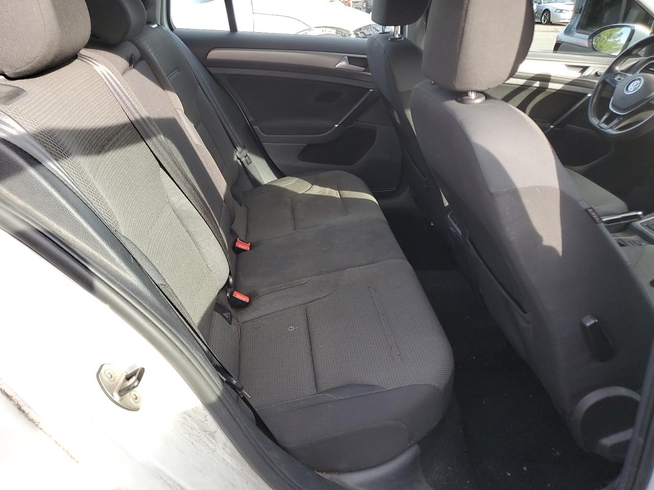 VOLKSWAGEN GOLF SPORTSVAN S