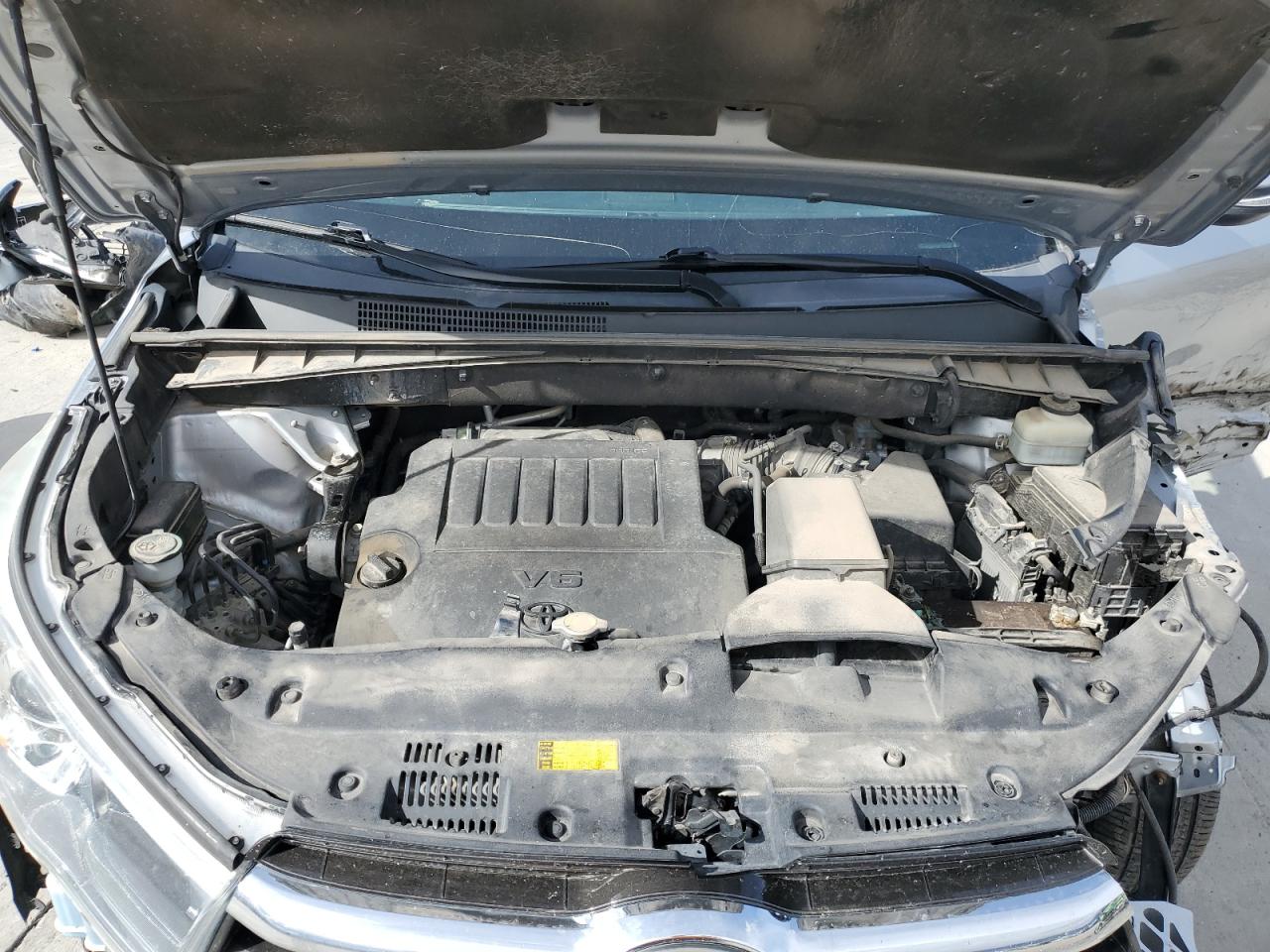 TOYOTA HIGHLANDER LIMITED