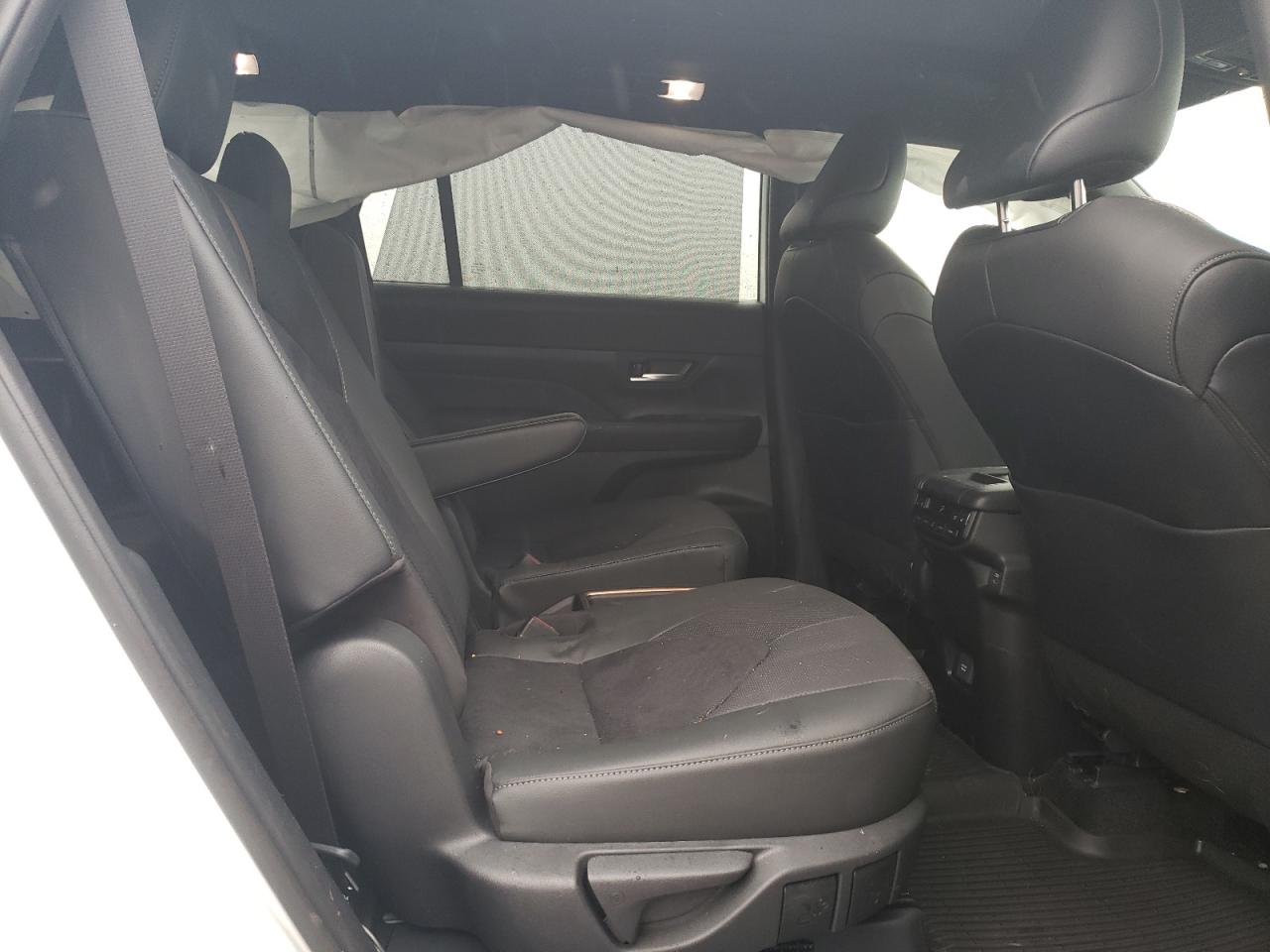 TOYOTA HIGHLANDER LIMITED