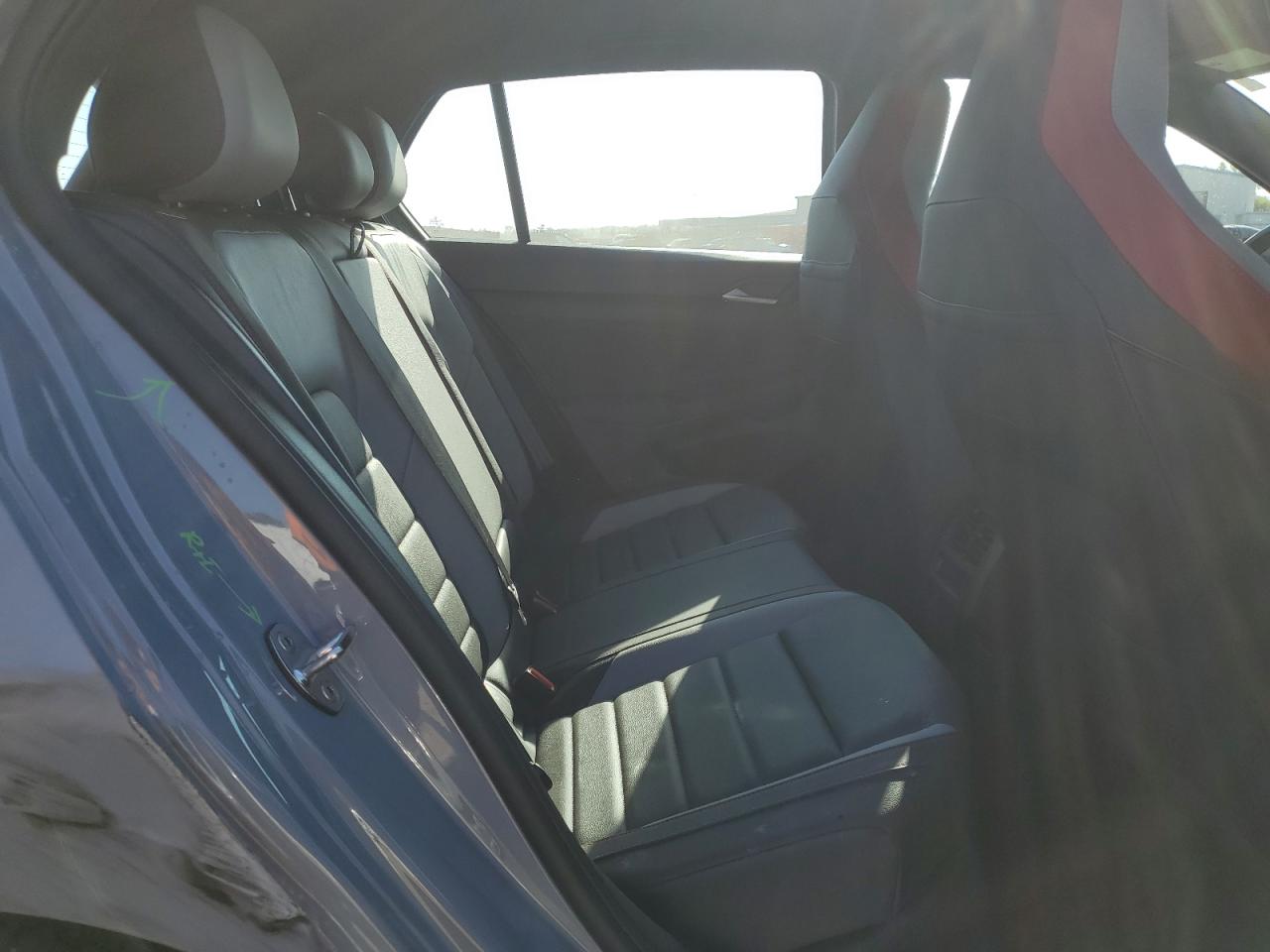 VOLKSWAGEN GOLF GTI SE