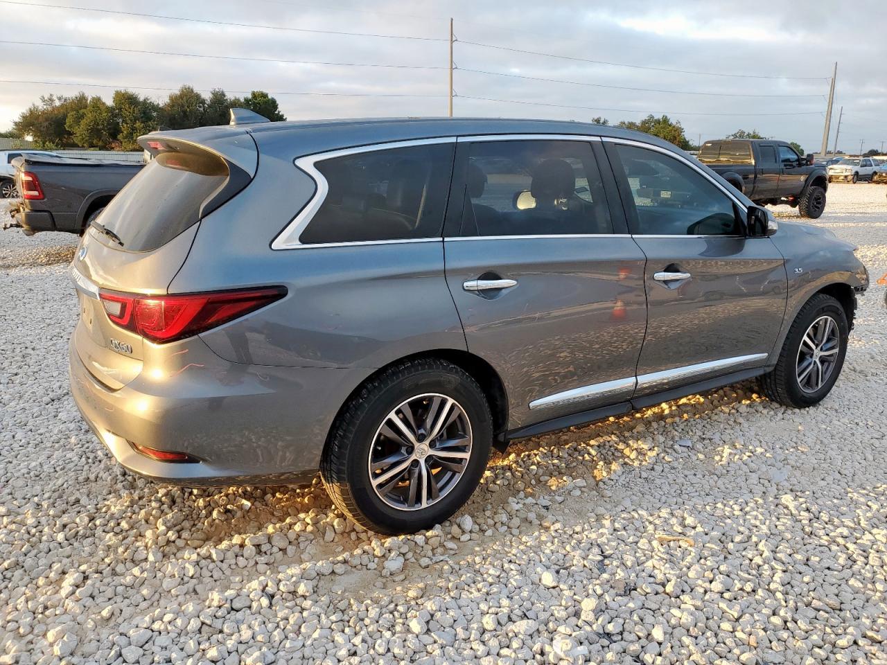 INFINITI QX60 LUXE