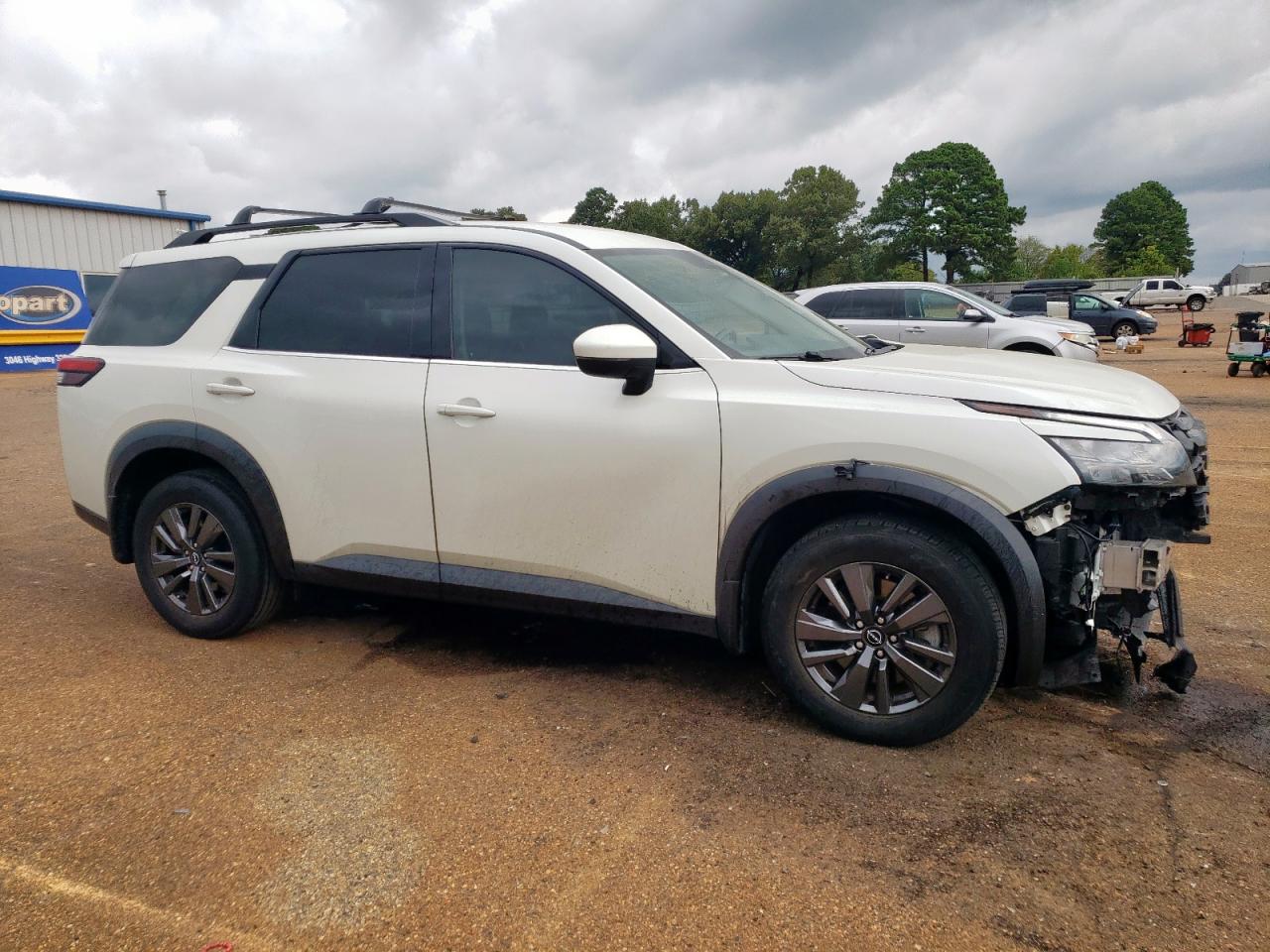 NISSAN PATHFINDER SV