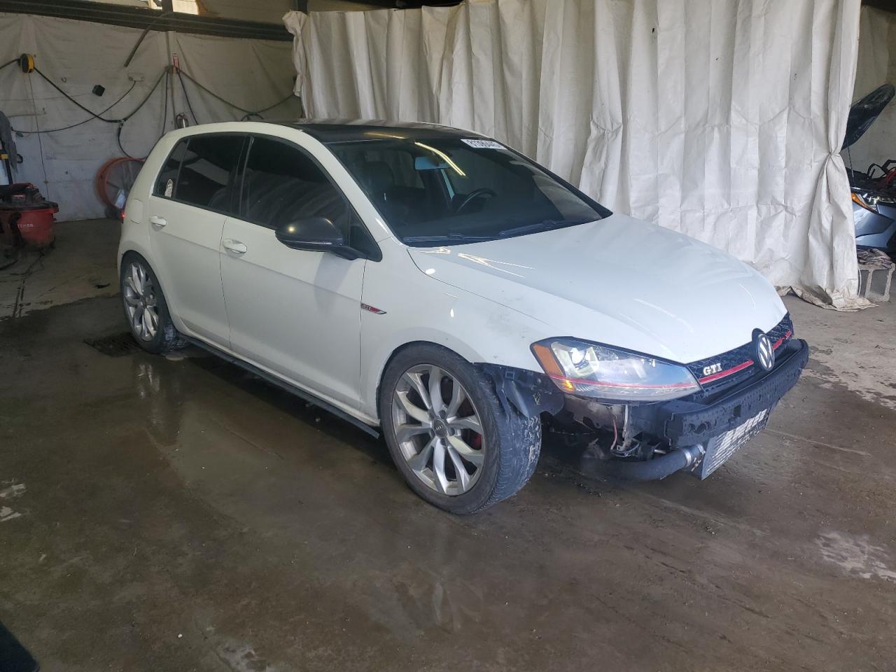 VOLKSWAGEN GOLF GTI
