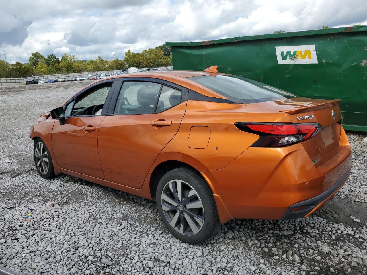 NISSAN VERSA SR