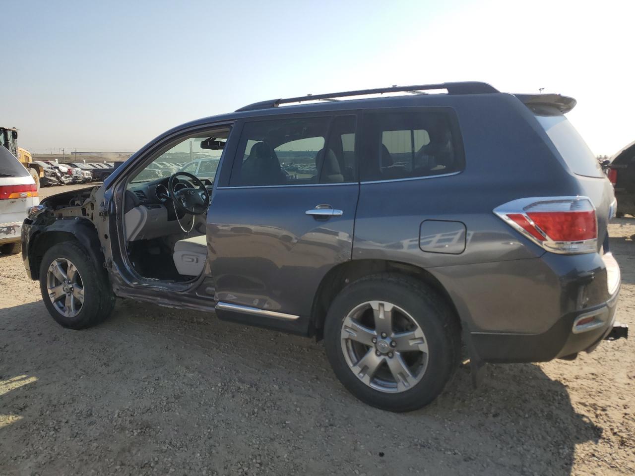 TOYOTA HIGHLANDER BASE