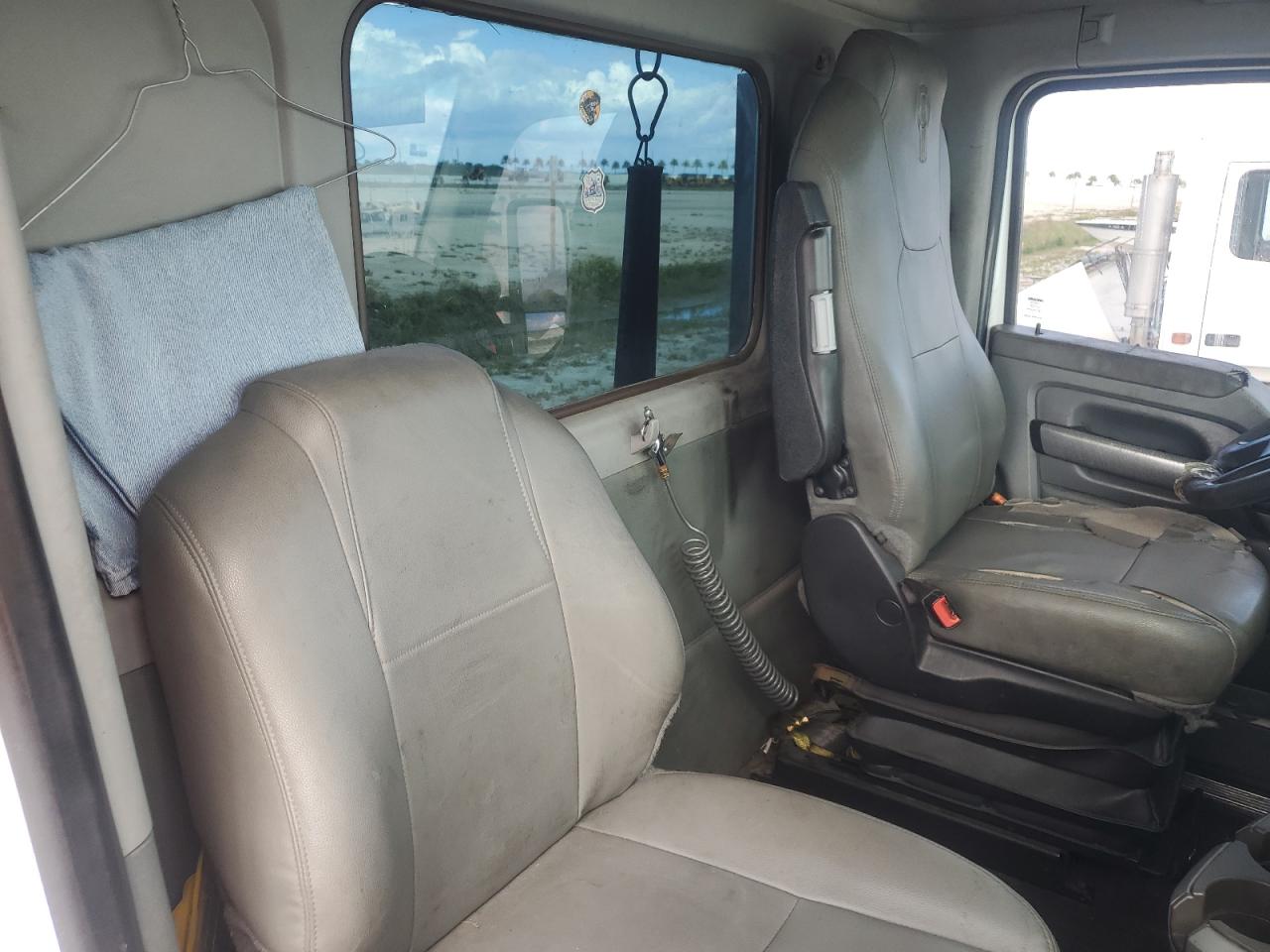 Lot #3263762123 2019 KENWORTH CONSTRUCTION T680