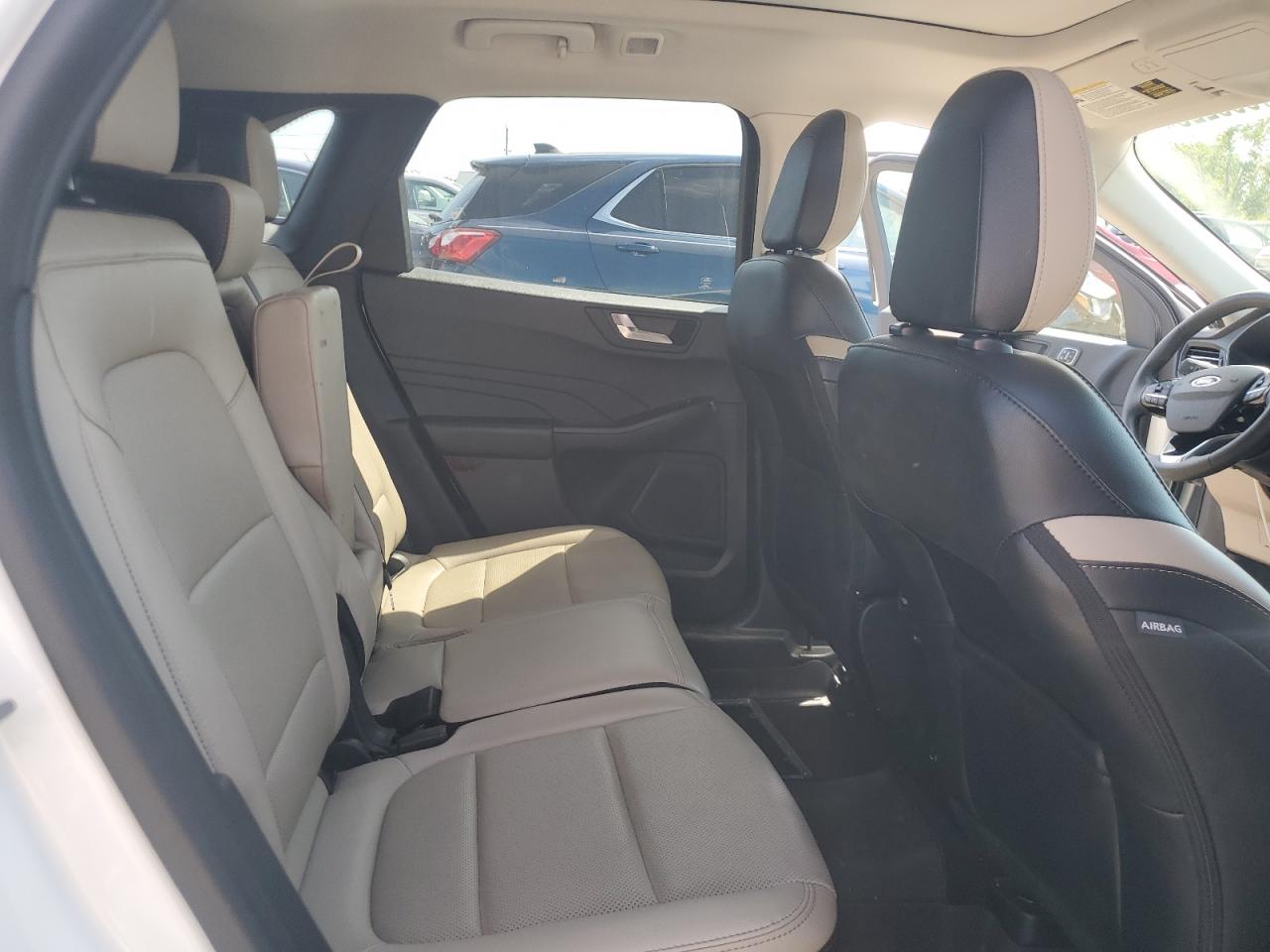 FORD ESCAPE TITANIUM