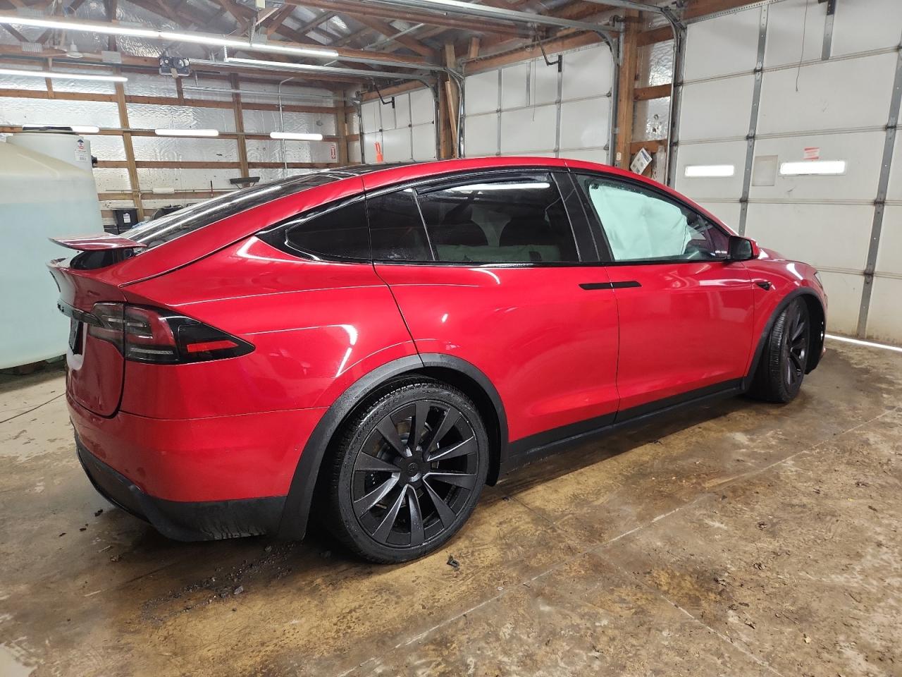 TESLA MODEL X