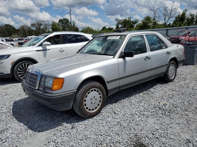 MERCEDES-BENZ 300 E