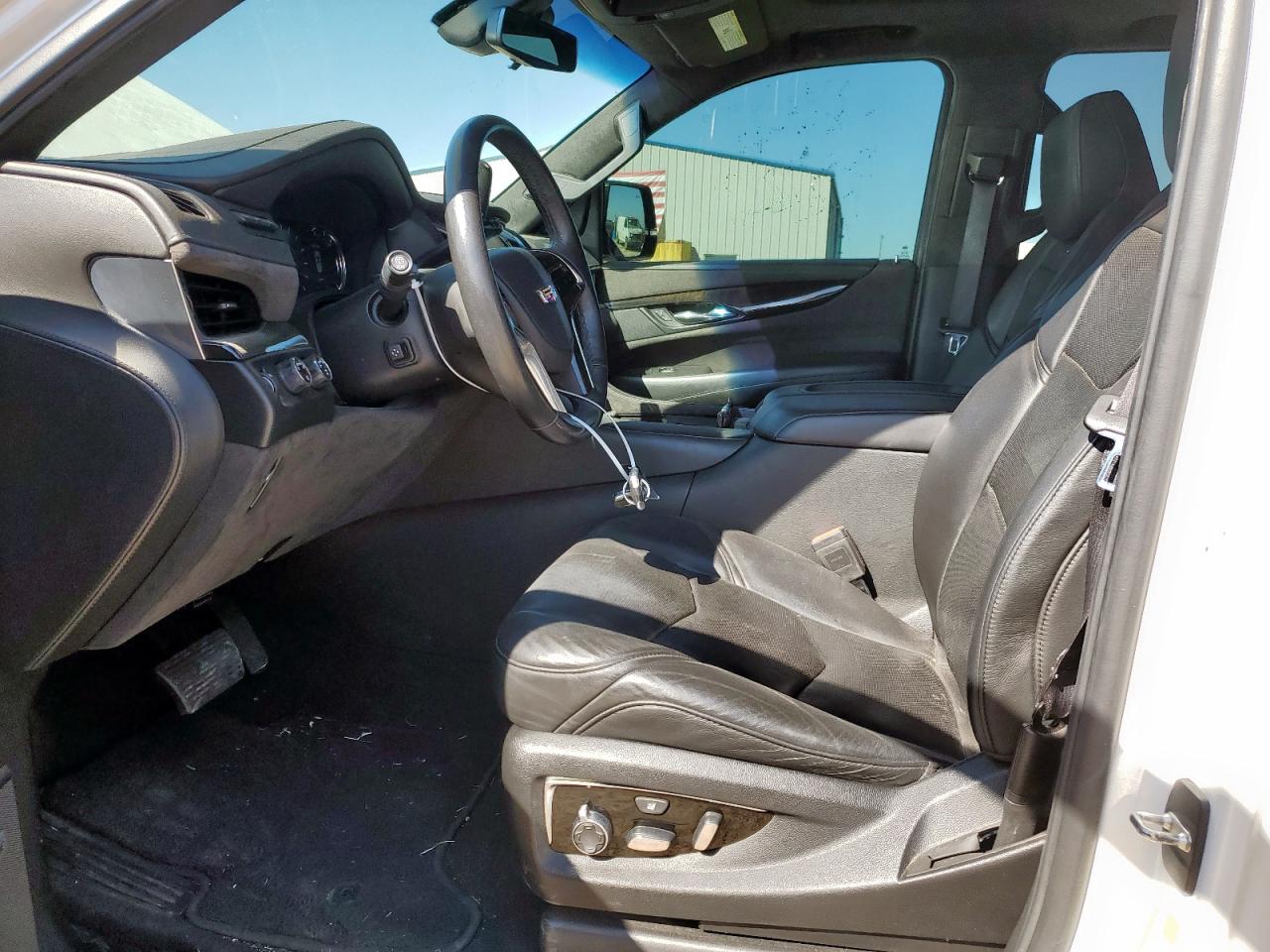 CADILLAC ESCALADE PLATINUM