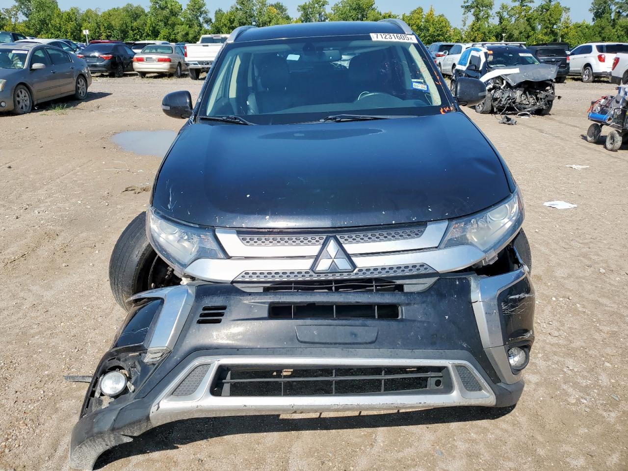 MITSUBISHI OUTLANDER SE
