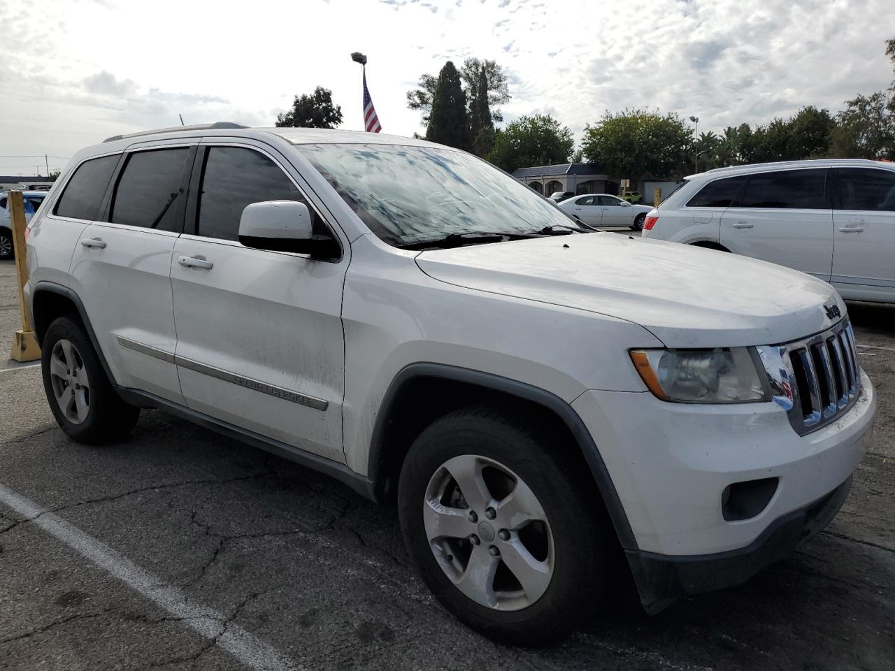 JEEP GRAND CHEROKEE LAREDO