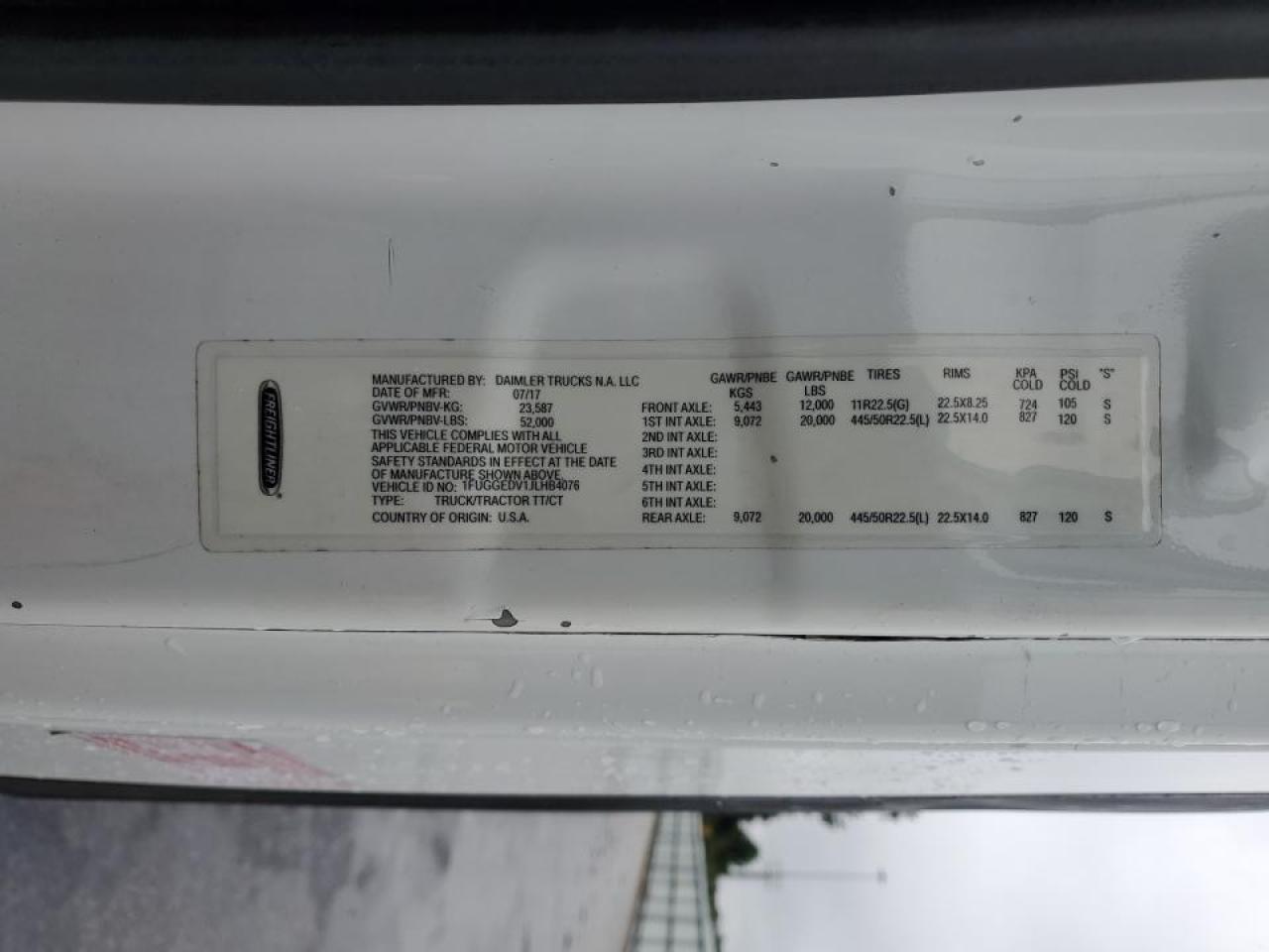 Lot #3264427434 2018 FREIGHTLINER CASCADIA 1