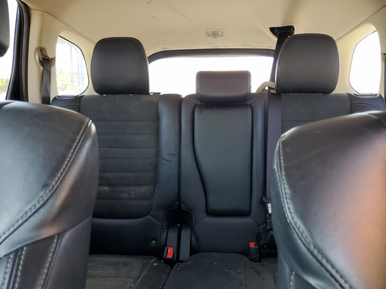 MITSUBISHI OUTLANDER SE