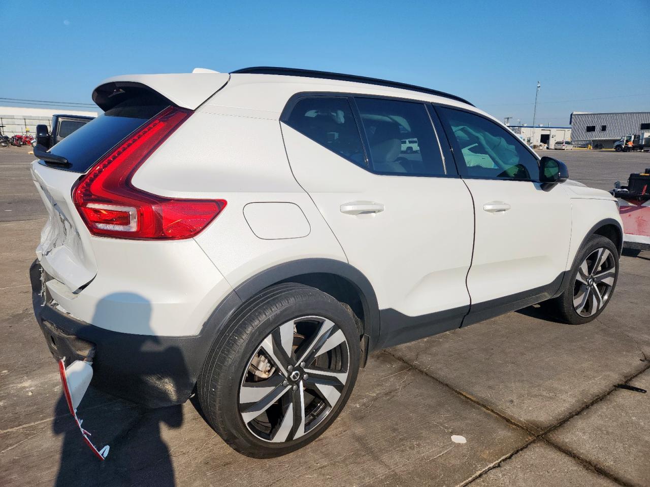 VOLVO XC40 PLUS