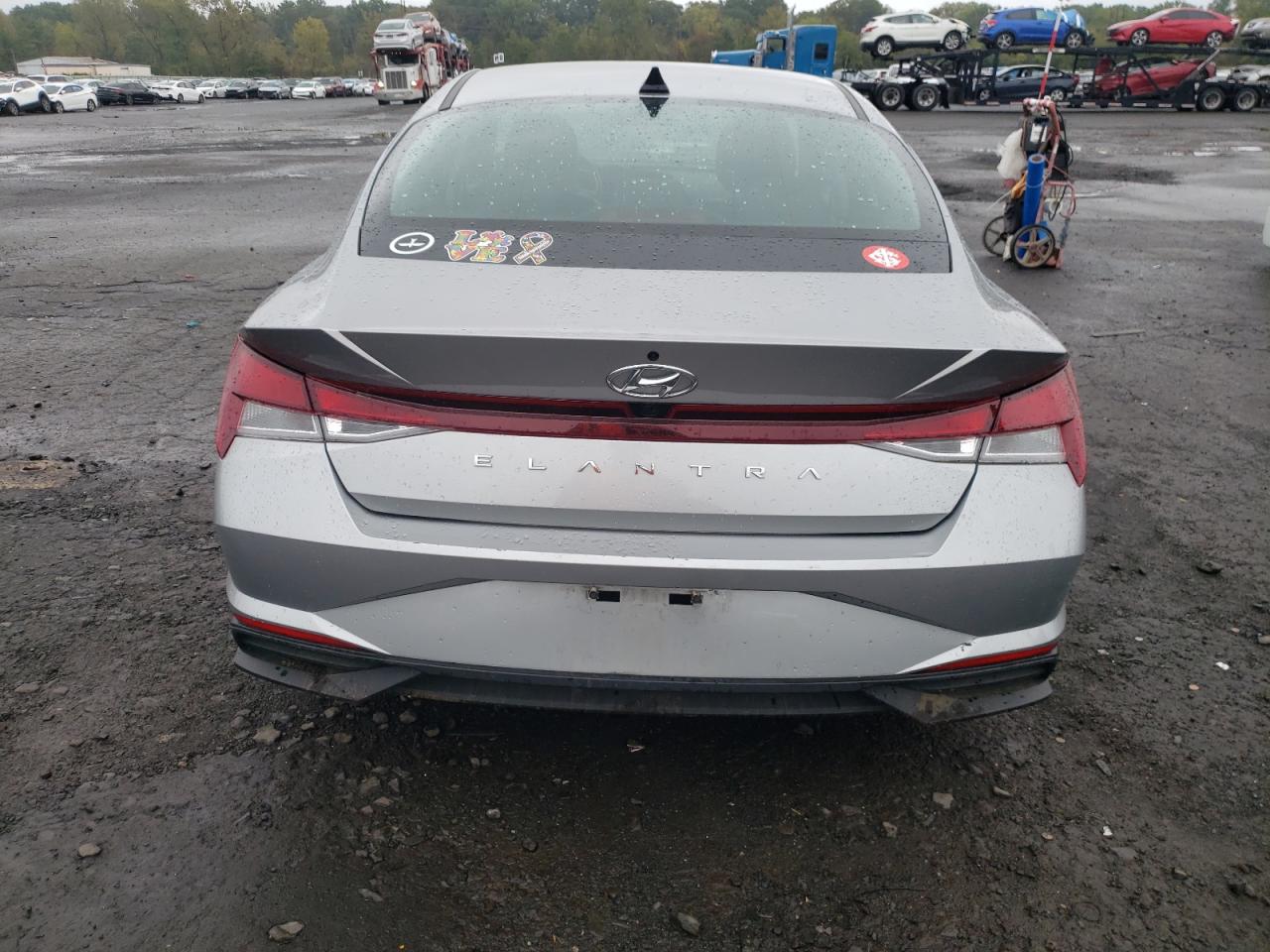 HYUNDAI ELANTRA SEL