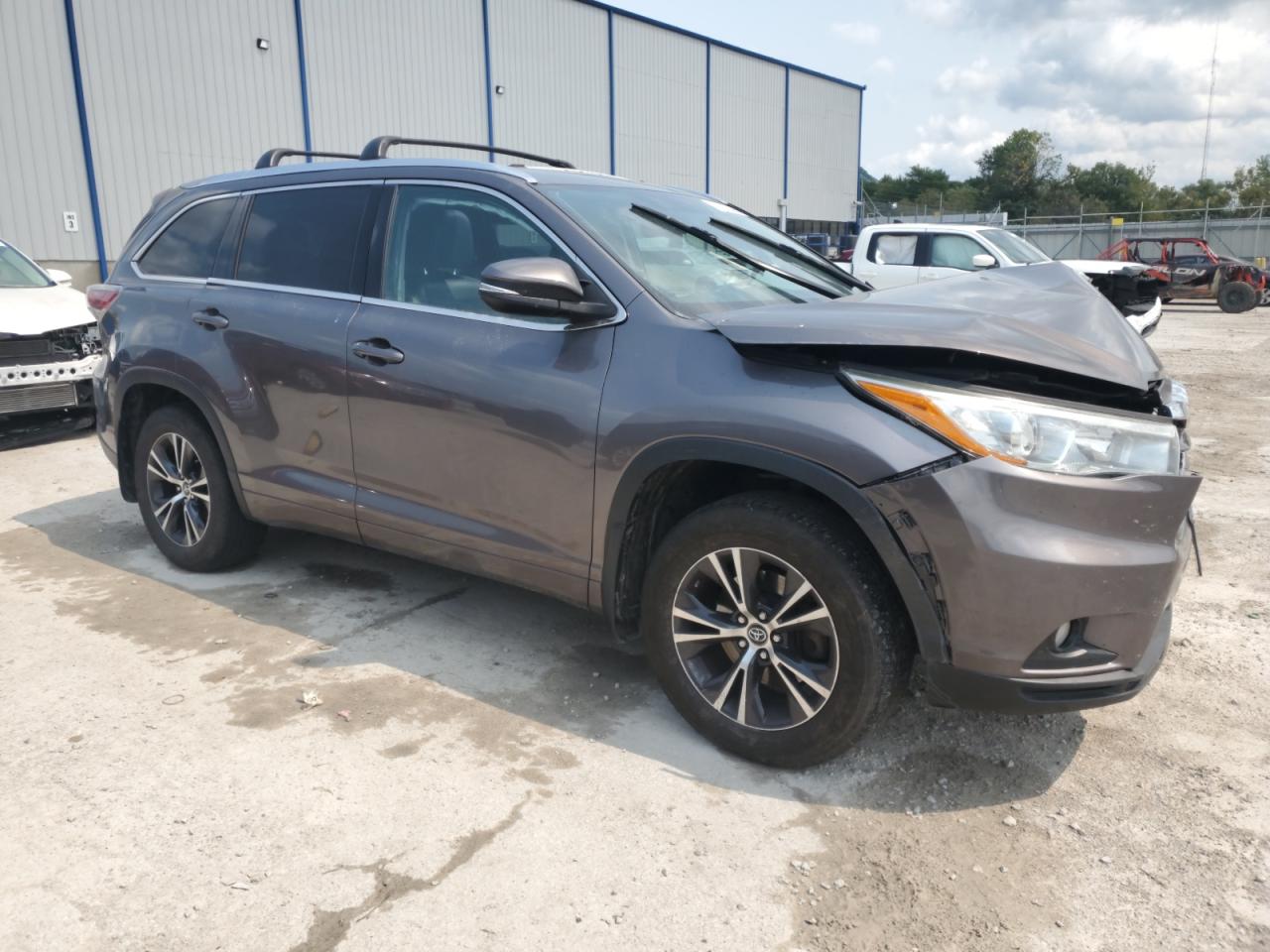 TOYOTA HIGHLANDER XLE