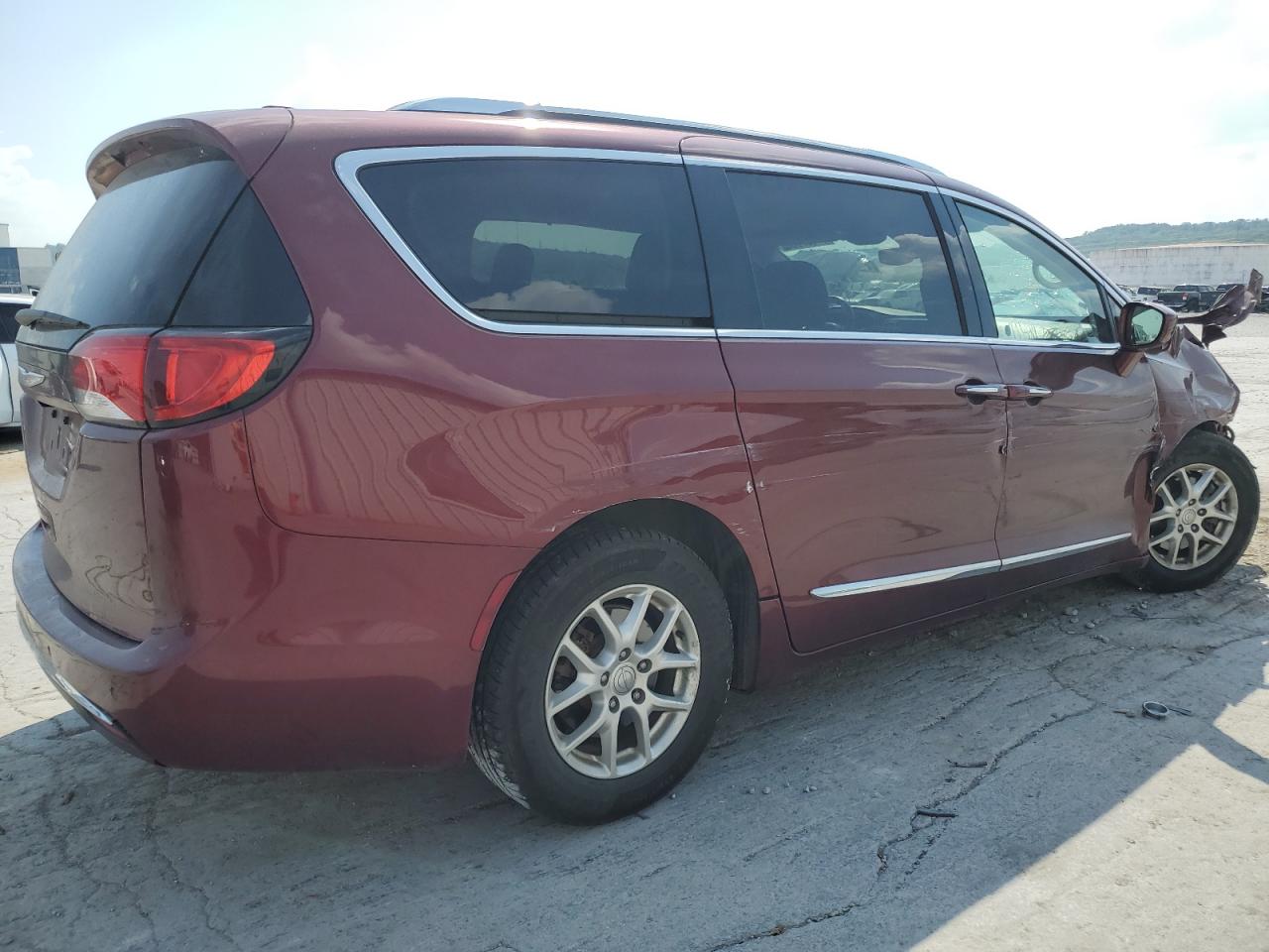 CHRYSLER PACIFICA TOURING L