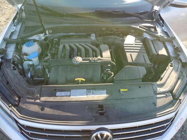 2016 VOLKSWAGEN PASSAT SEL 1VWCM7A32GC061939