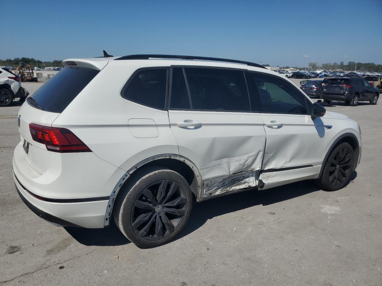 VOLKSWAGEN TIGUAN SE