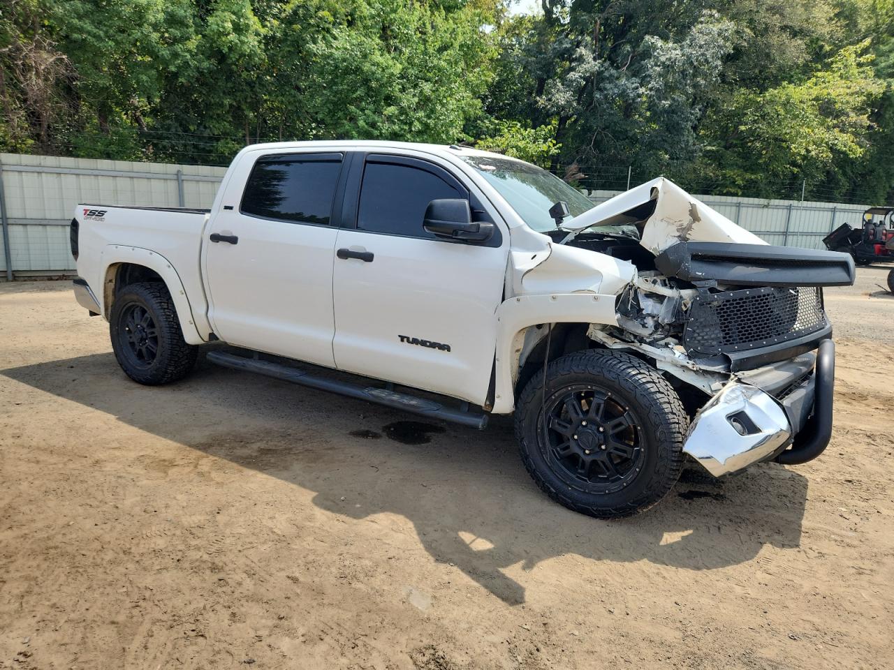 TOYOTA TUNDRA CREWMAX SR5