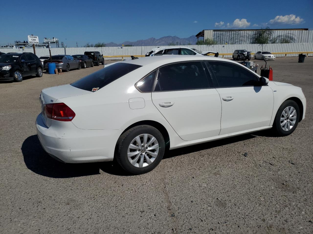 VOLKSWAGEN PASSAT S