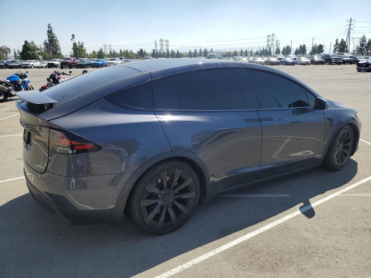 TESLA MODEL X