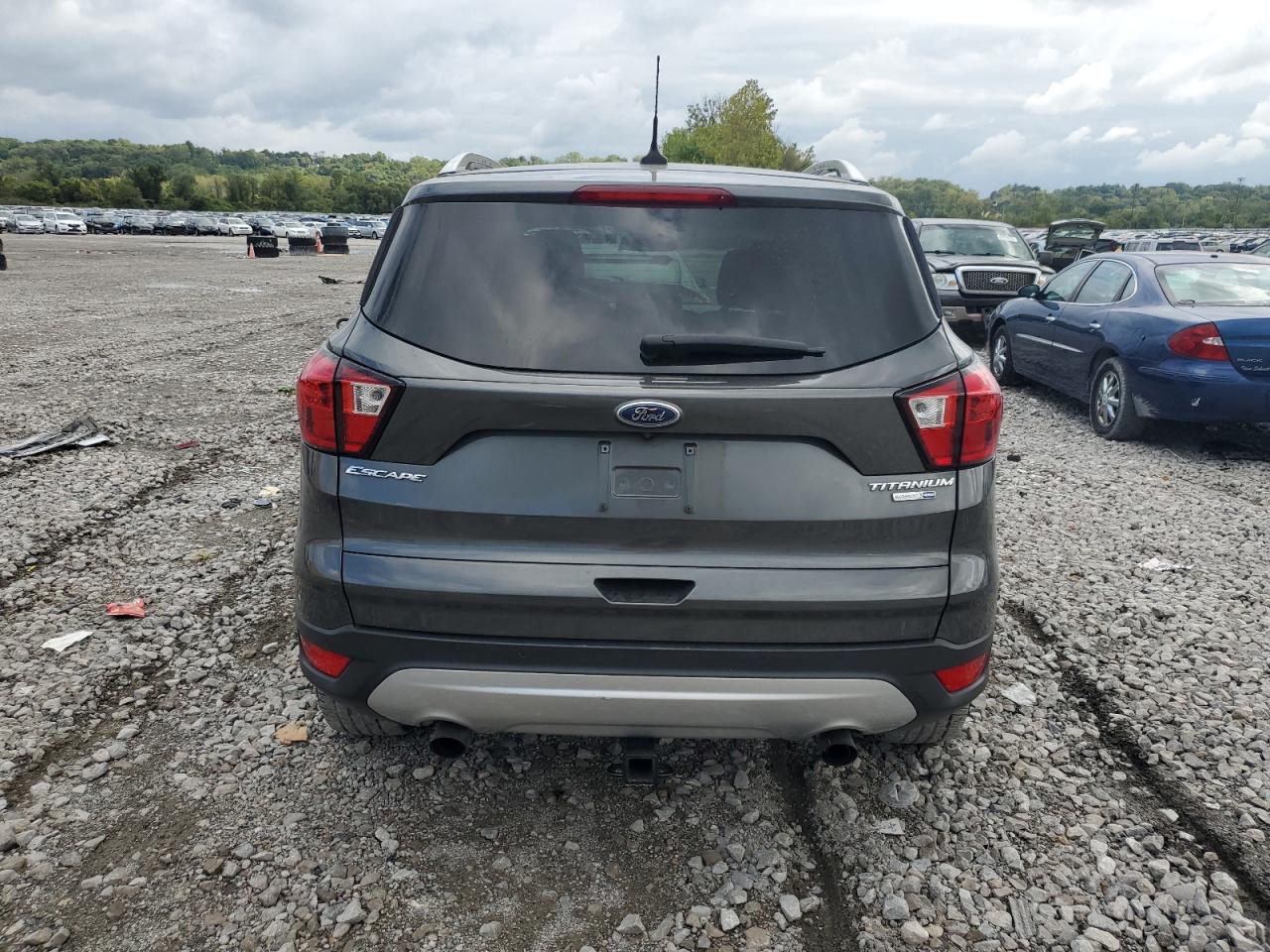 FORD ESCAPE TITANIUM