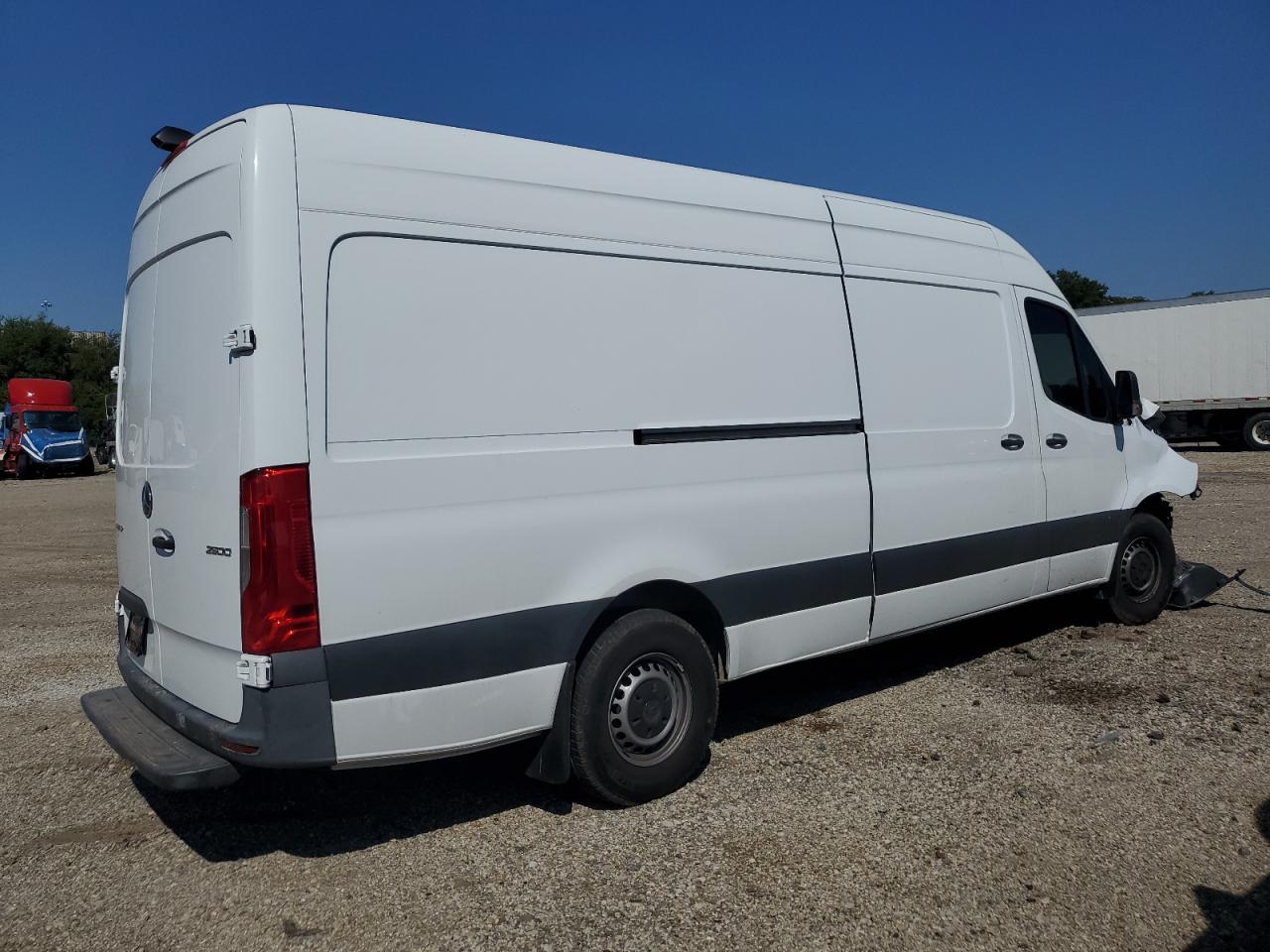 MERCEDES-BENZ SPRINTER 2500