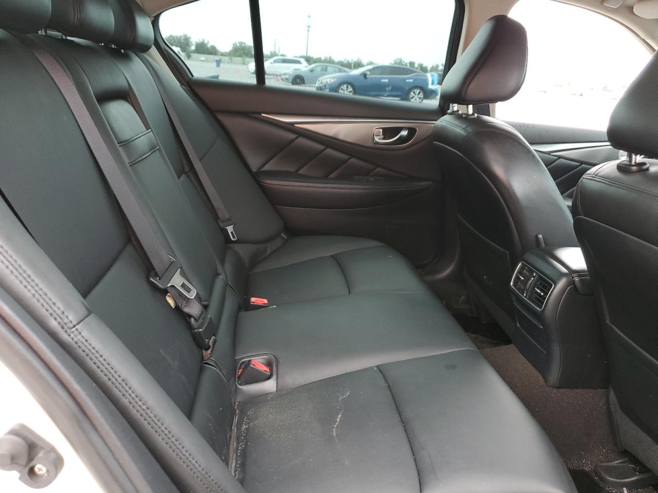 INFINITI Q50 PREMIUM