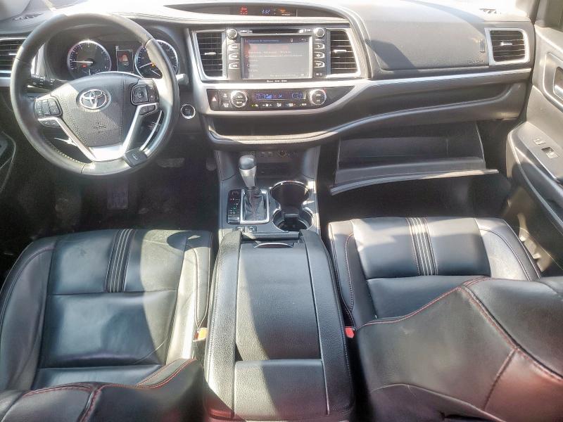 2019 TOYOTA HIGHLANDER 5TDKZRFH5KS318535