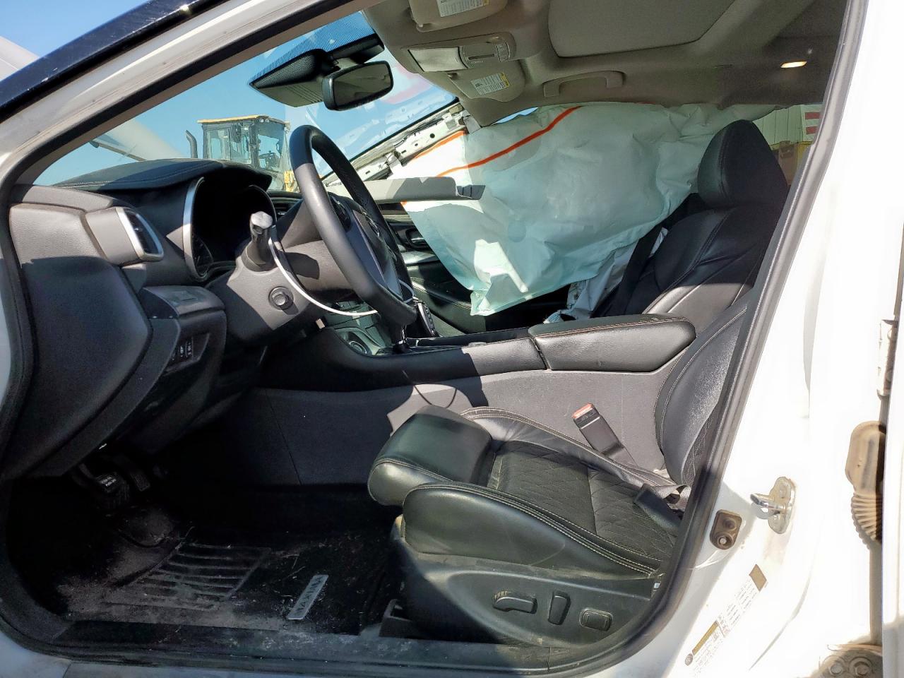 NISSAN MAXIMA PLATINUM