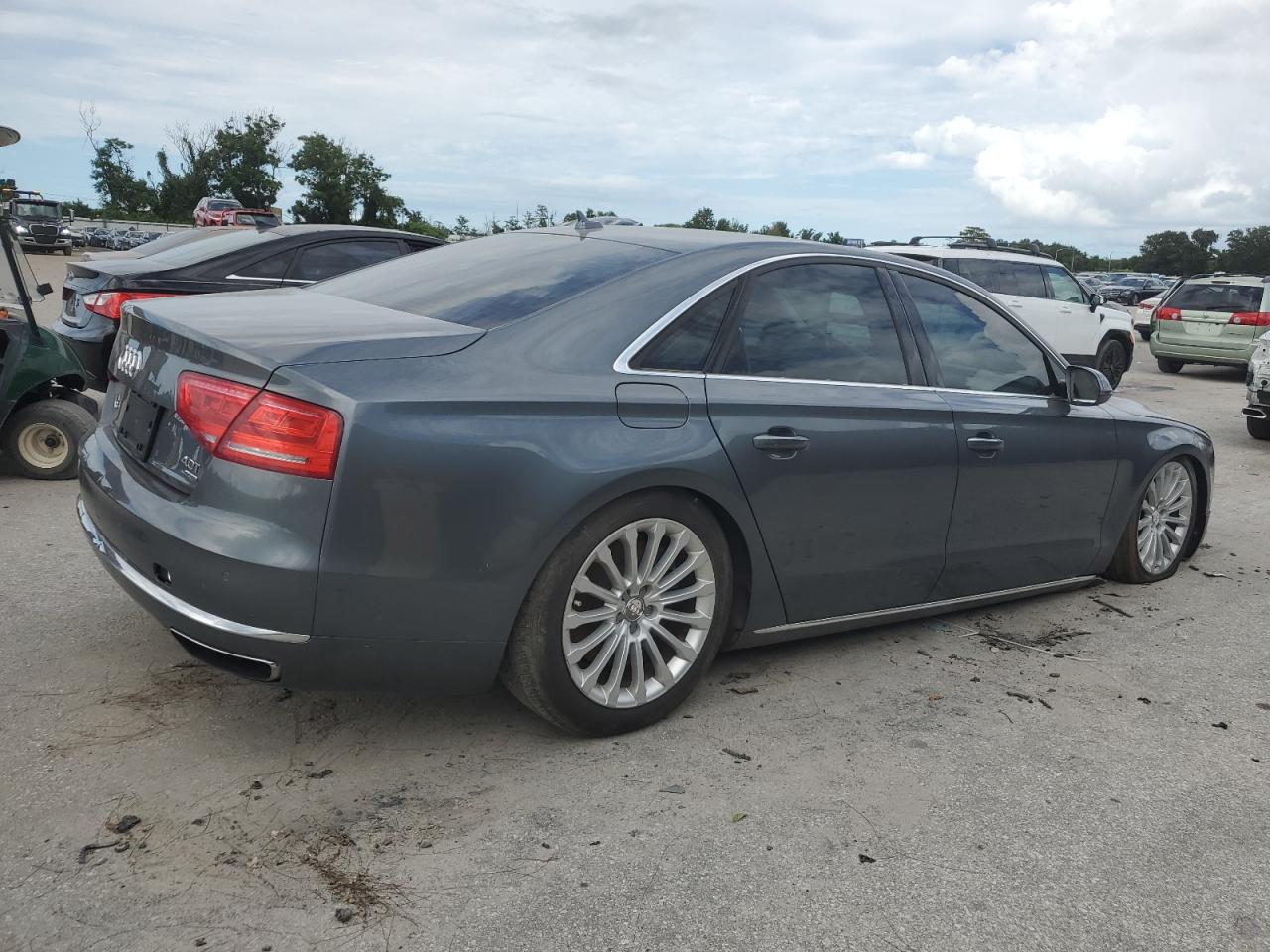 AUDI A8 QUATTRO