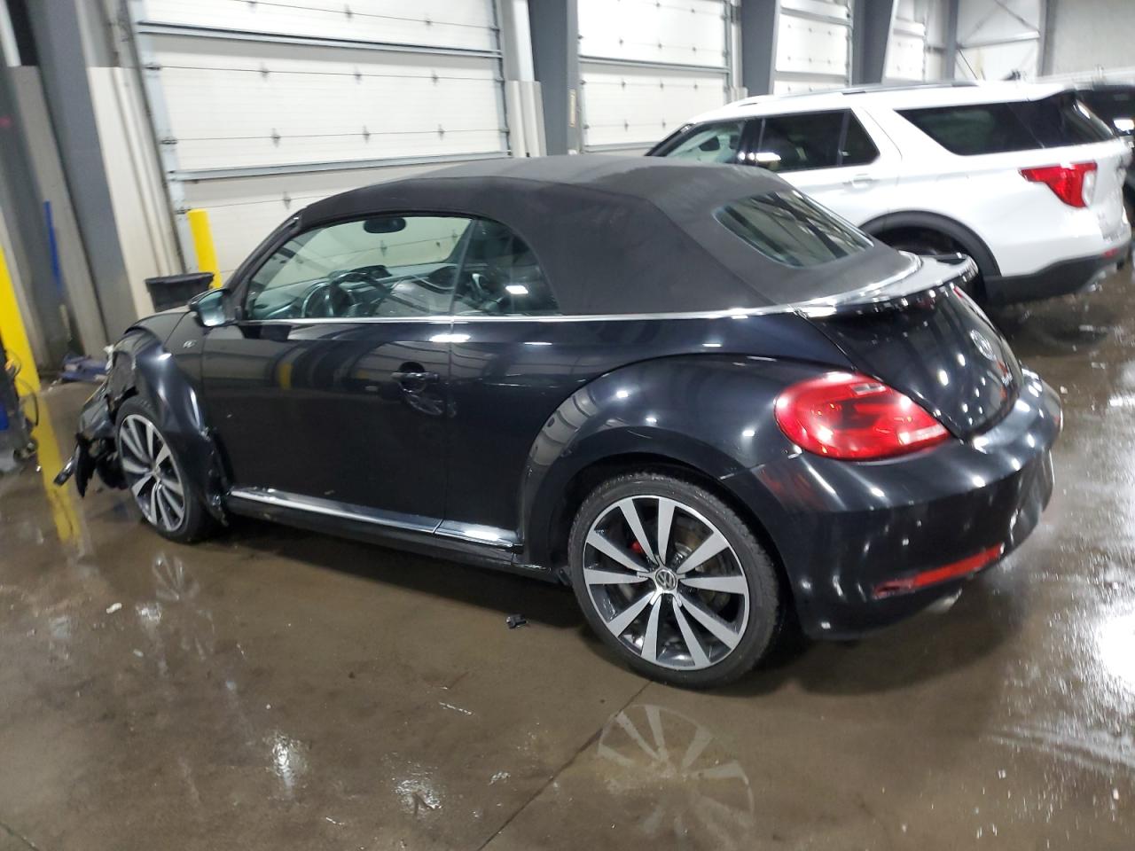 VOLKSWAGEN BEETLE R-LINE