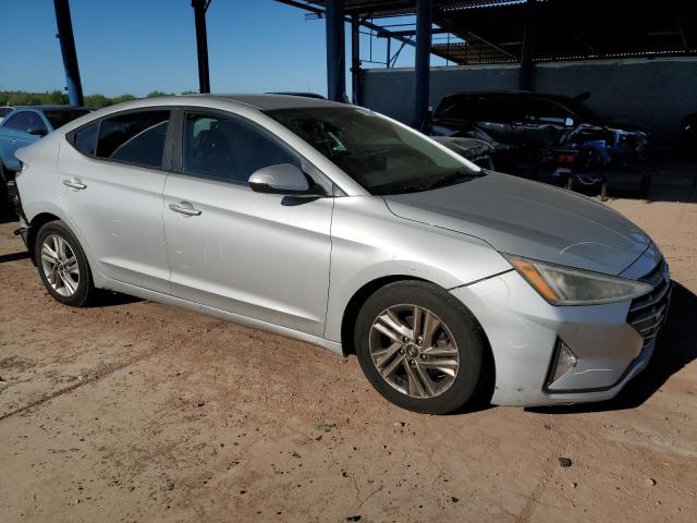 2019 HYUNDAI ELANTRA SE - 5NPD84LF0KH445247