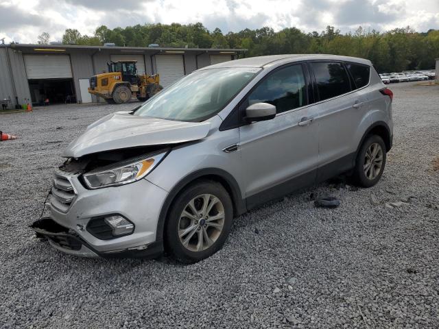 Global Auto Auctions: 2019 FORD ESCAPE SE