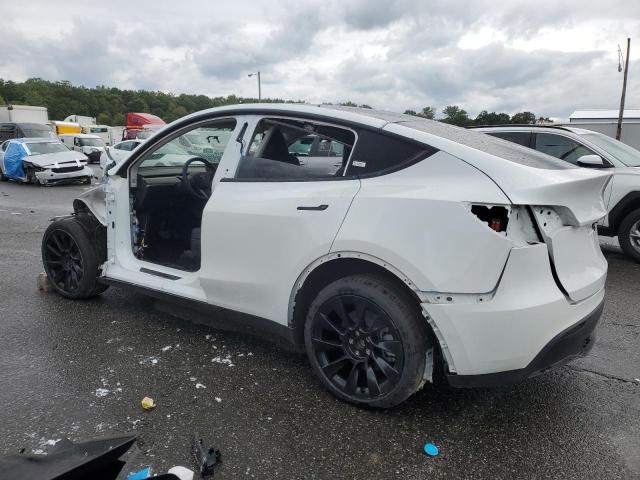 2022 TESLA MODEL Y 7SAYGAEE5NF383681