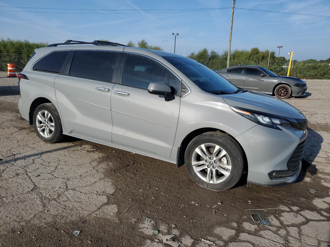 TOYOTA SIENNA XLE