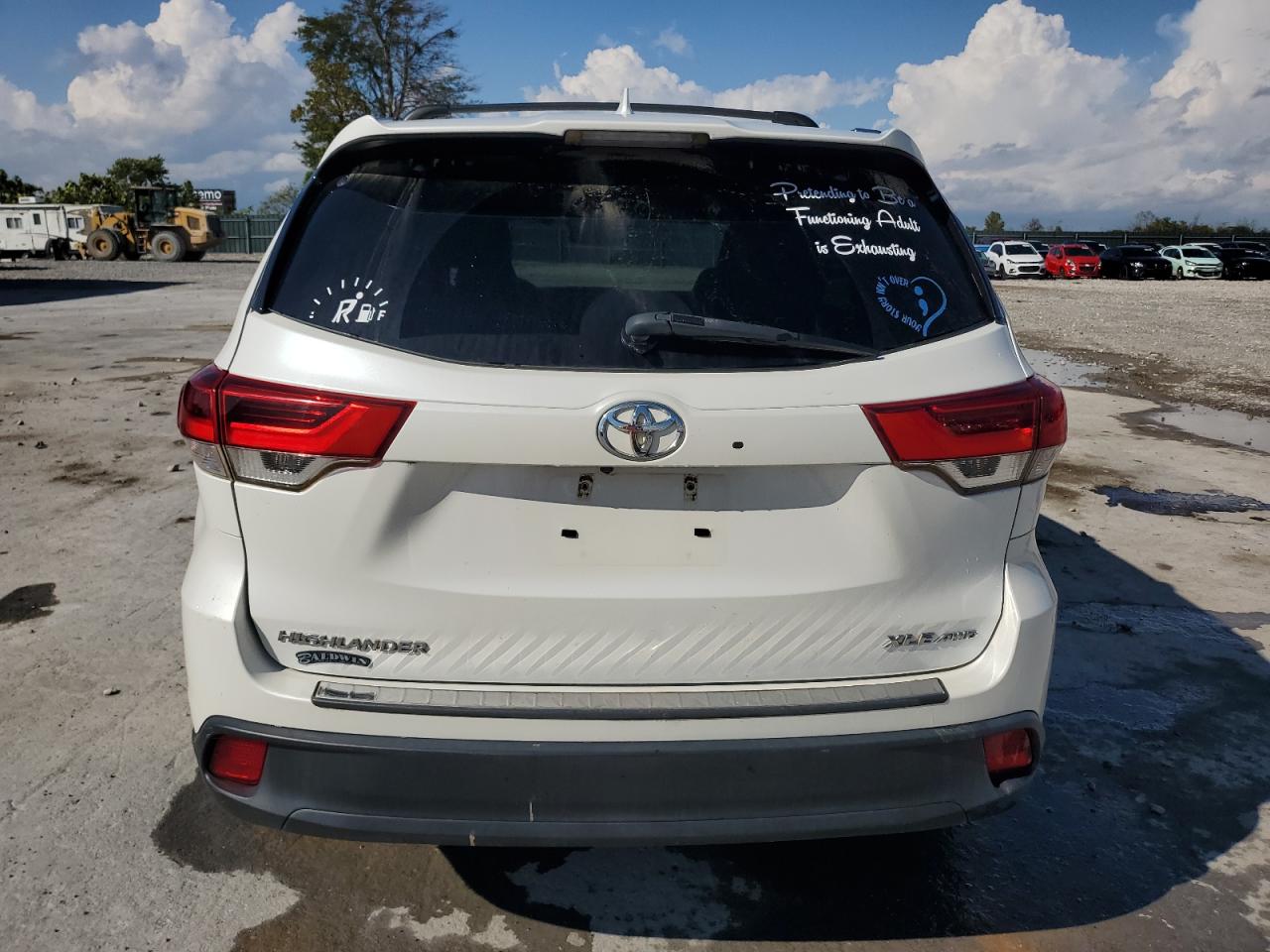 TOYOTA HIGHLANDER SE