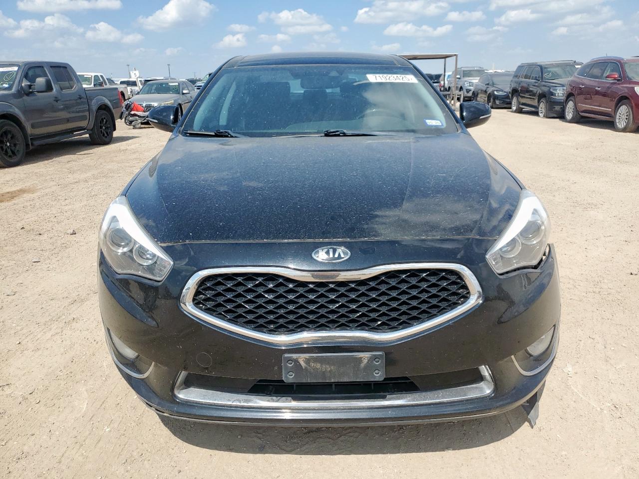 KIA CADENZA PREMIUM