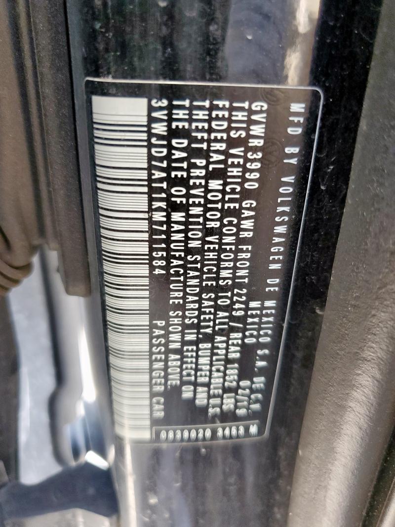 2019 VOLKSWAGEN BEETLE SE 3VWJD7AT1KM711584