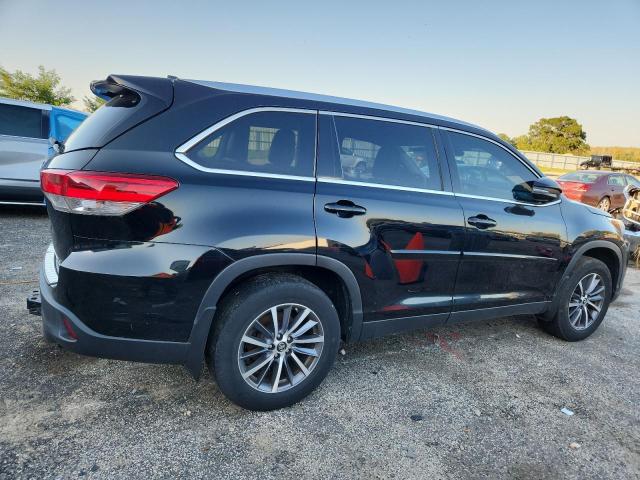 2019 TOYOTA HIGHLANDER 5TDJZRFH7KS566359