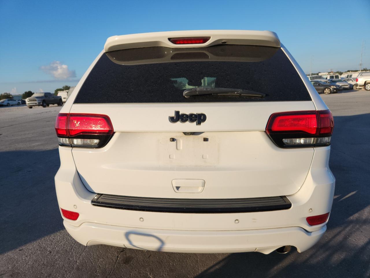 JEEP GRAND CHEROKEE LAREDO