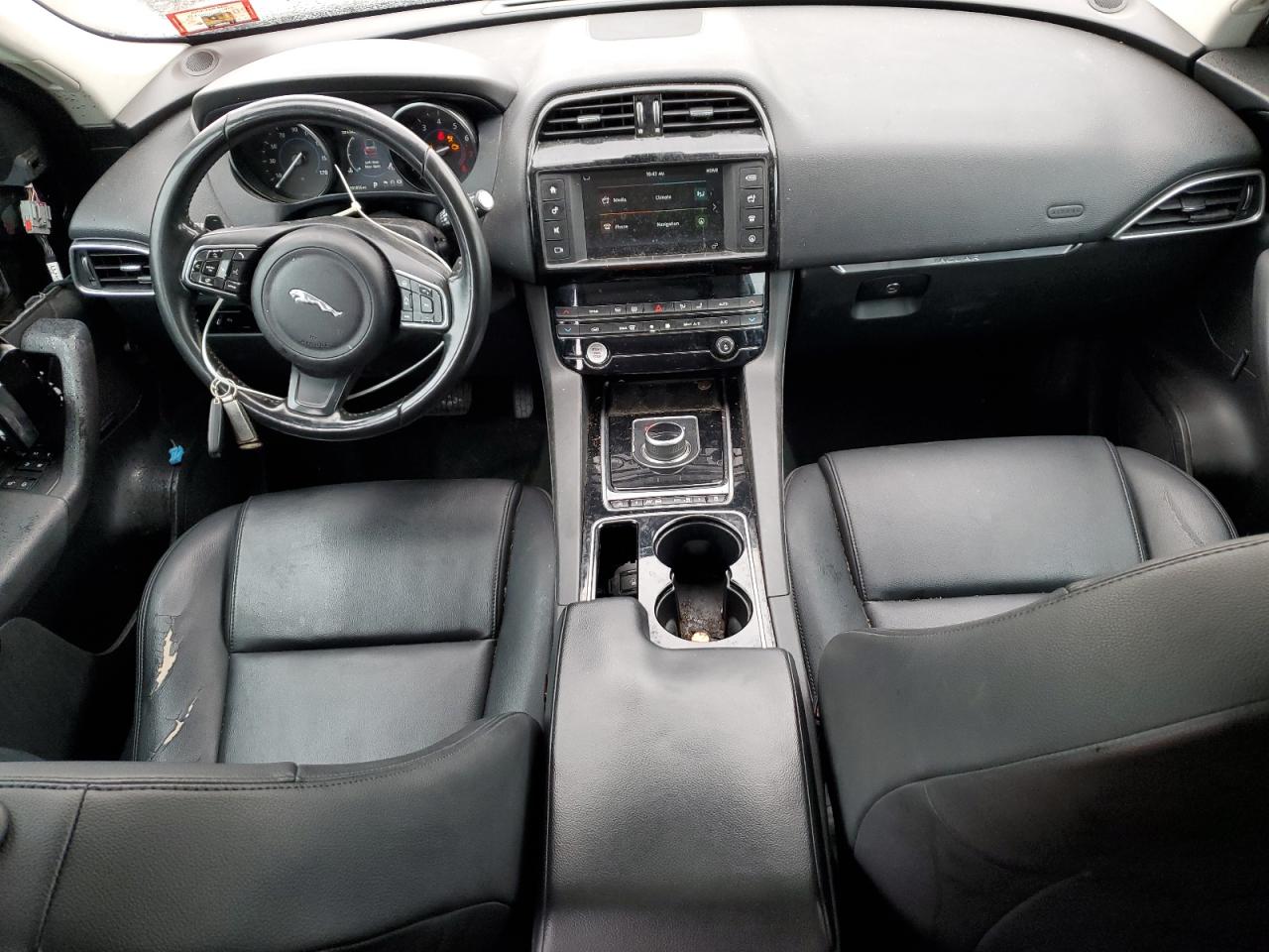 JAGUAR F-PACE PREMIUM