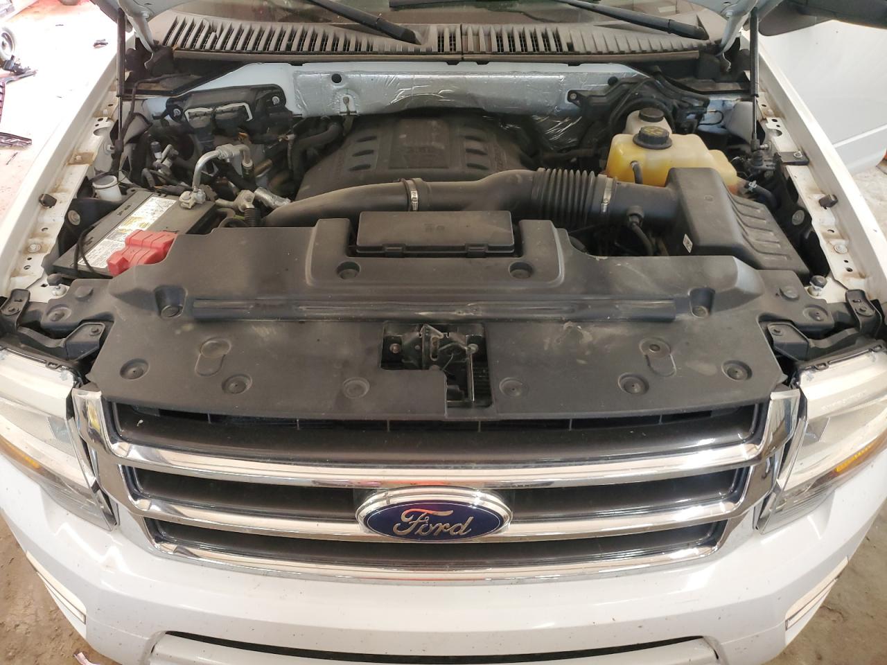 FORD EXPEDITION EL XLT