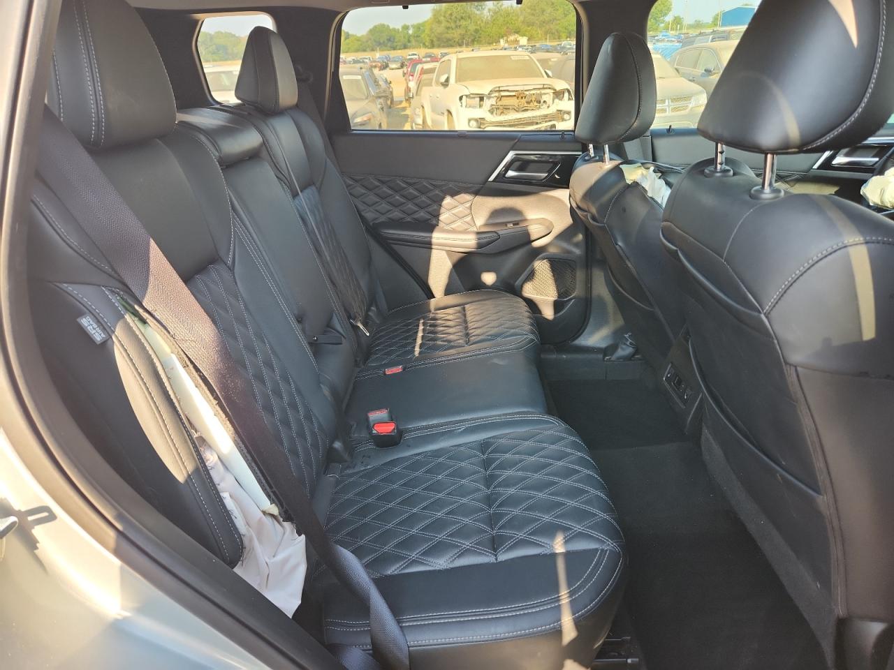 MITSUBISHI OUTLANDER SEL