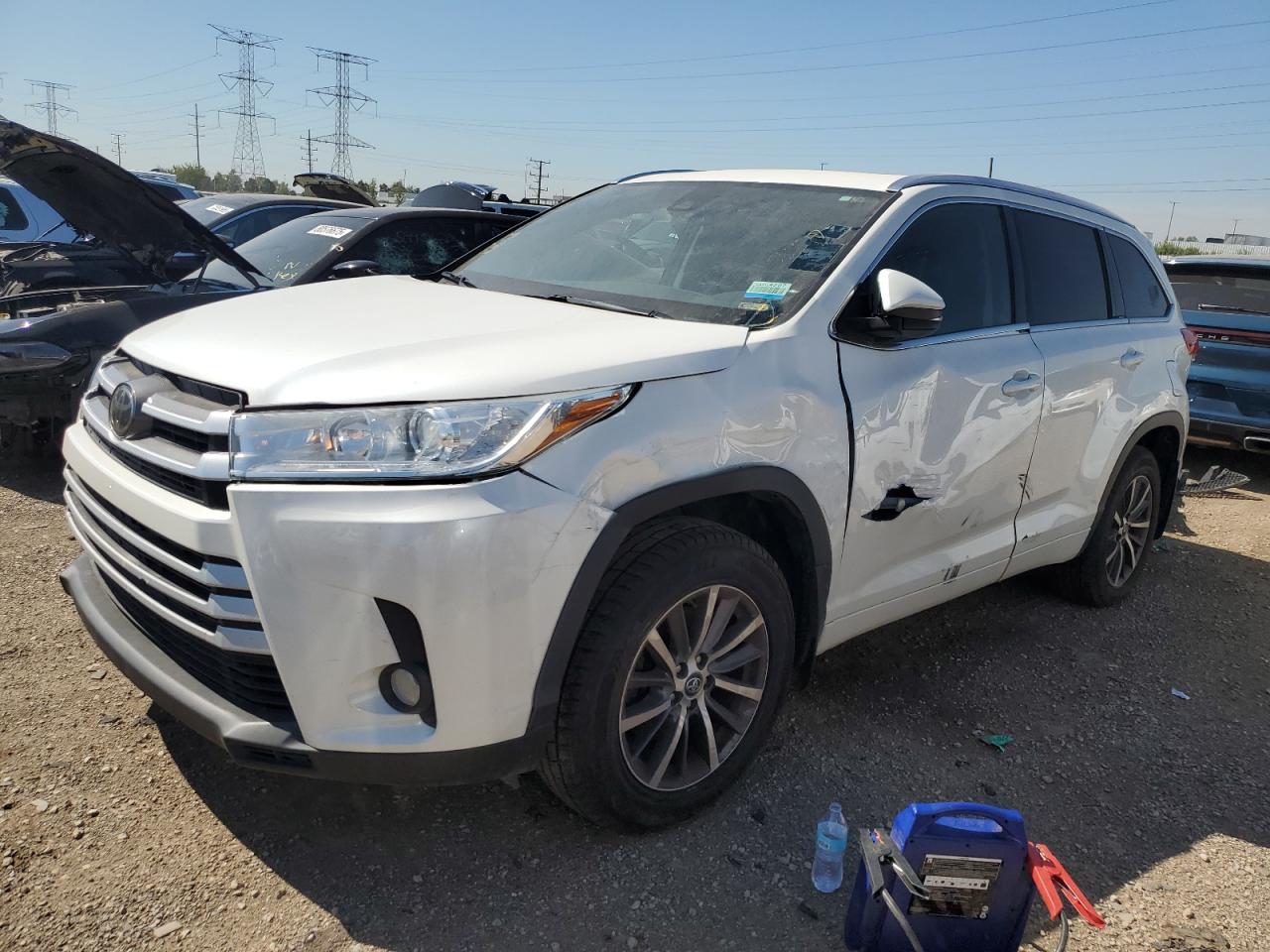 Lot #3246007181 2018 TOYOTA HIGHLANDER