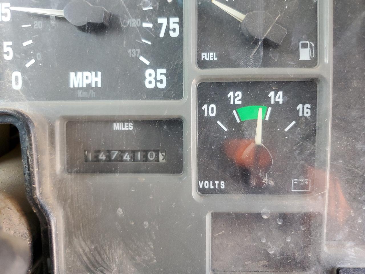 Lot #3301908449 2001 INTERNATIONAL 3000 3800