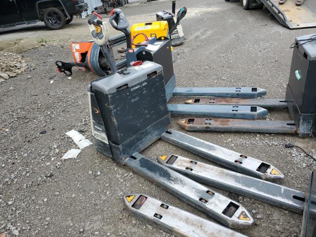 Global Auto Auctions: 2020 CROWN ELECTRIC PALLET JACK